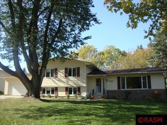 157 157 S Skyline Dr, Mankato, MN 56001