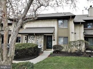 61 Hampshire Dr, Plainsboro, NJ 08536
