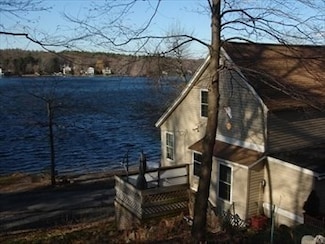 28 Kinsley Ln, Mendon, MA 01756