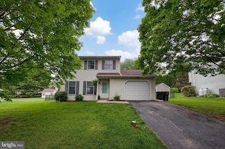 637 Regent Dr, Lancaster, PA 17601