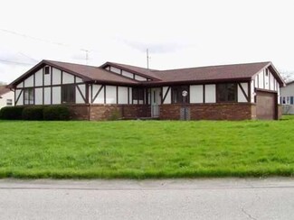 45 Vincennes Dr, Napoleon, OH 43545