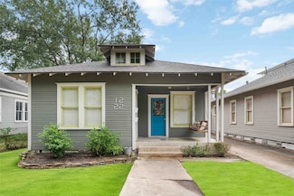 1222 Arlington St, Houston, TX 77008