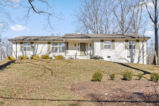 1101 Woodbine Way, Signal Mountain, TN 37377