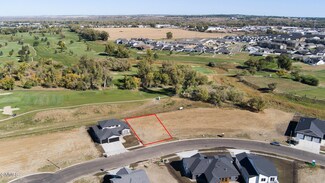 2520 Dutton Cir SE, Mandan, ND 58554