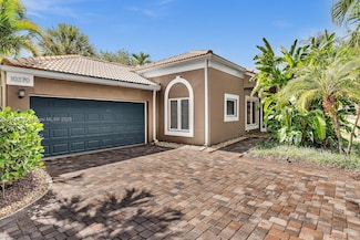 10370 NW 11th St, Plantation, FL 33322