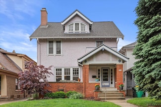 4069 N Prospect Ave, Milwaukee, WI 53211
