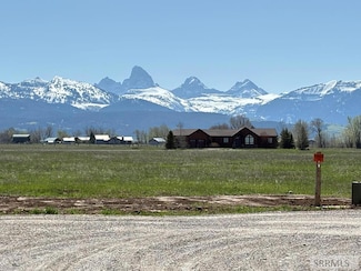 5144 N 565 W, Tetonia, ID 83452