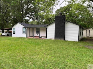 412 Doris St, Queen City, TX 75572