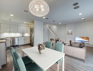 2722 Knight St Unit 316C, Dallas, TX 75219