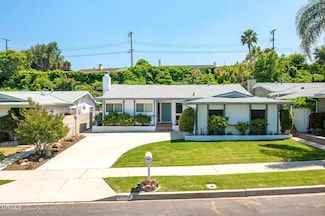23952 Oxnard St, Woodland Hills, CA 91367