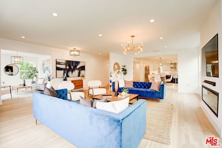 1027 S Lucerne Blvd, Los Angeles, CA 90019