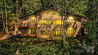 212 Chestnut Forest Rd, Fairview, NC 28730