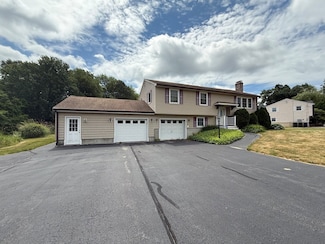 29 Cricket Ln, Dracut, MA 01826