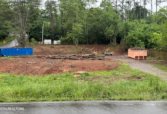 19185 Martel Rd, Lenoir City, TN 37772