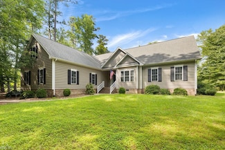 136 Beechwood Dr, Franklin, VA 23851