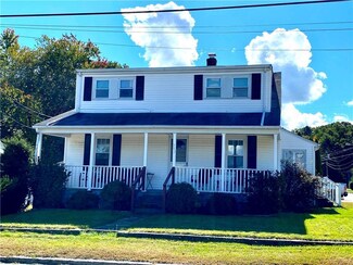 243 Carnation St, Woonsocket, RI 02895