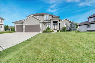 15716 Canterbury St, Overland Park, KS 66224
