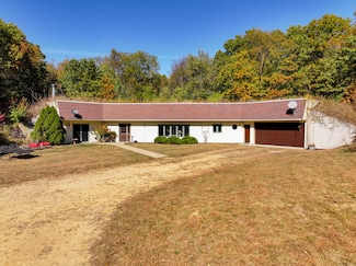 802 Union Rd, Harmon, IL 61042