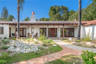 1247 Journeys End Dr, La Canada Flintridge, CA 91011