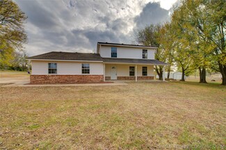 16806 E Sageeyah Rd, Claremore, OK 74017