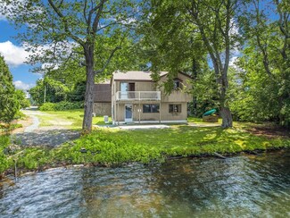 81 Ridge Rd, Foxboro, MA 02035
