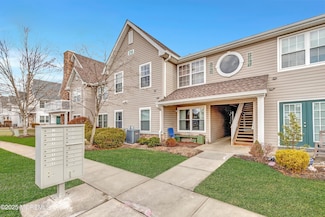 73 Des Moines Ct Unit 71, Tinton Falls, NJ 07712
