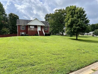 1035 Heatherwood Rd, Pleasant View, TN 37146