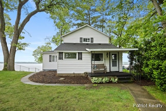 1266 E 88th St, Newaygo, MI 49337