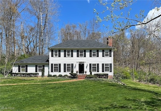 829 Chagrin River Rd, Gates Mills, OH 44040