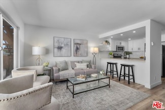 1311 Manhattan Beach Blvd Unit 2, Manhattan Beach, CA 90266