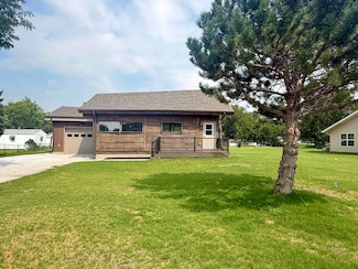 236 N Western St, Valentine, NE 69201