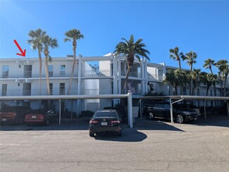 225 Country Club Dr Unit C327, Largo, FL 33771