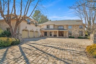 21 Jorgenson Ln, Fairfield, NJ 07004