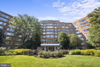 4000 Tunlaw Rd NW Unit 905, Washington, DC 20007