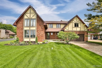 2227 W River Rd, Grand Island, NY 14072