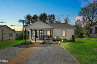 121 Arlington Dr, Johnson City, TN 37601