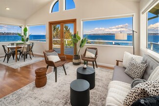 8124 SW Hawthorne Ln, Vashon, WA 98070