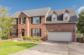 15 Rocky Crest Ct, Little Rock, AR 72211