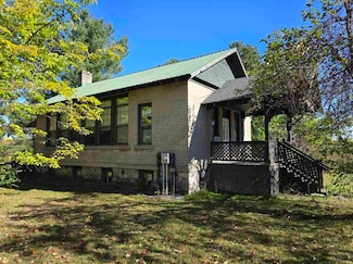 6132 Bunker Hill Rd, Central Lake, MI 49622