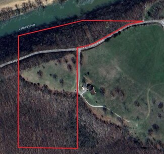 003 Camp Yocum Rd Unit 18, Galena, MO 65656