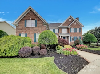1000 Sarandon Dr, Matthews, NC 28104