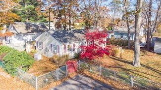 52 Rosepoint Ave, West Wareham, MA 02576