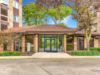500 W Huntington Commons Rd Unit 150, Mount Prospect, IL 60056