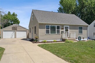 1616 48th St NE, Cedar Rapids, IA 52402