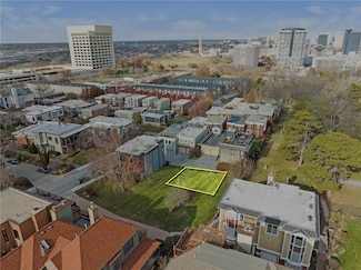 2949 Grand Ave, Kansas City, MO 64108
