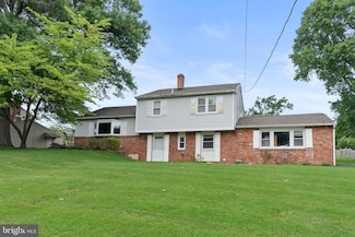 945 Mystic Ln, Norristown, PA 19403