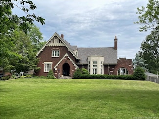 318 N Park Dr, Seymour, IN 47274