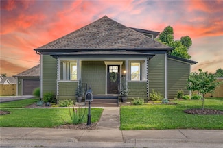 615 W Persimmon St, Rogers, AR 72756