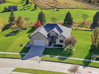 1319 W Cademon Cir, Lincoln, NE 68523