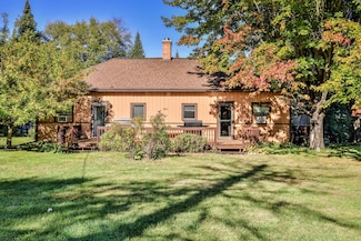 2421 Goldfinch Ln, Lac Du Flambeau, WI 54538
